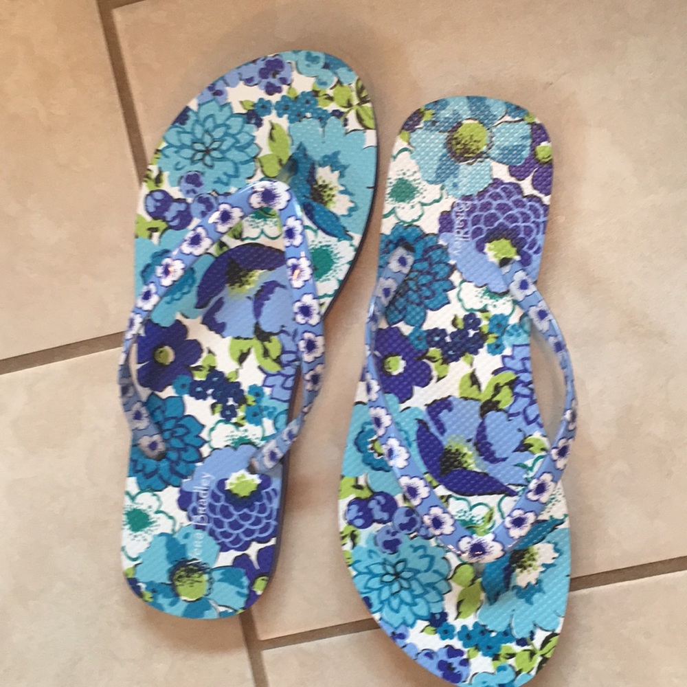 NWOT Vera Bradley flip flops